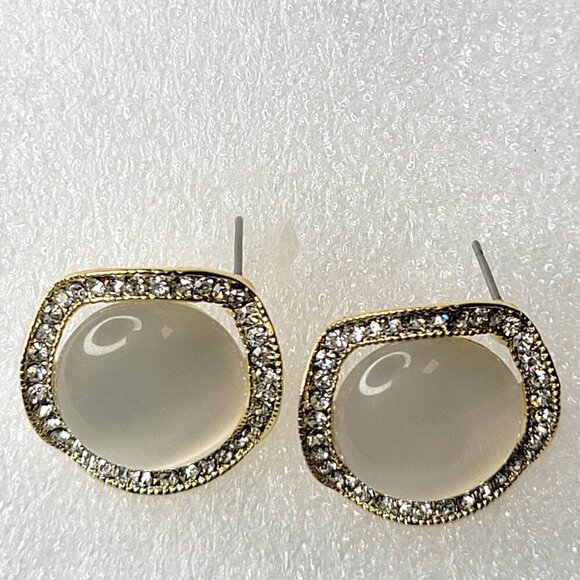 Small Crystal Dainty Earrings - Picture 2 of 7